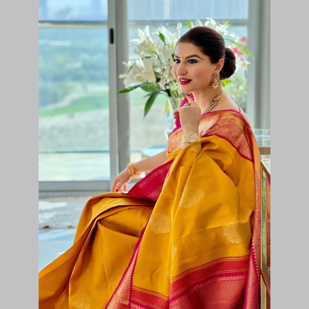 Soft Lichi Silk Saree with Exclusive Color Contrast Jacquard Border