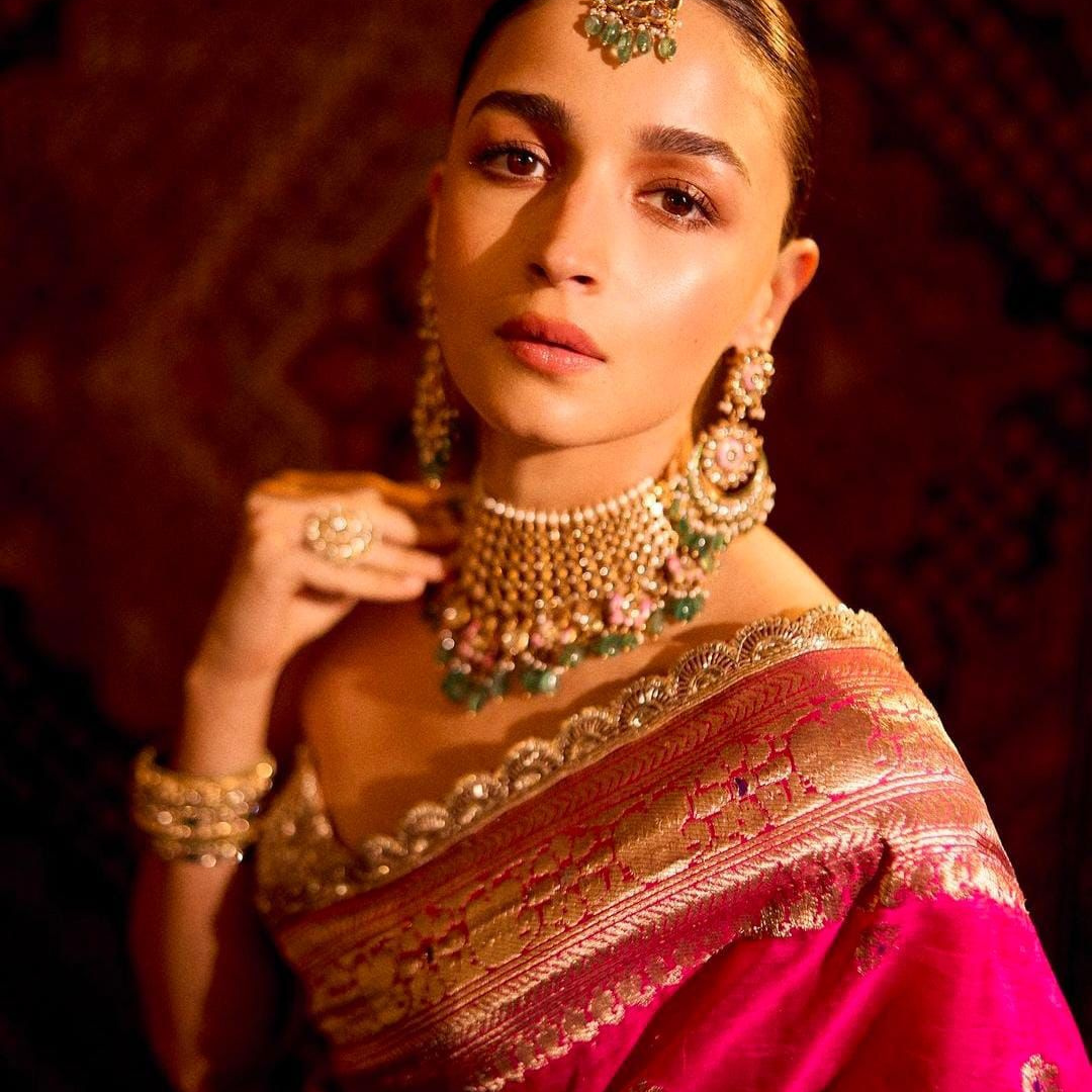 A Designer Organic Banarasi Sarees With Golden Lace X Alia Bhatt